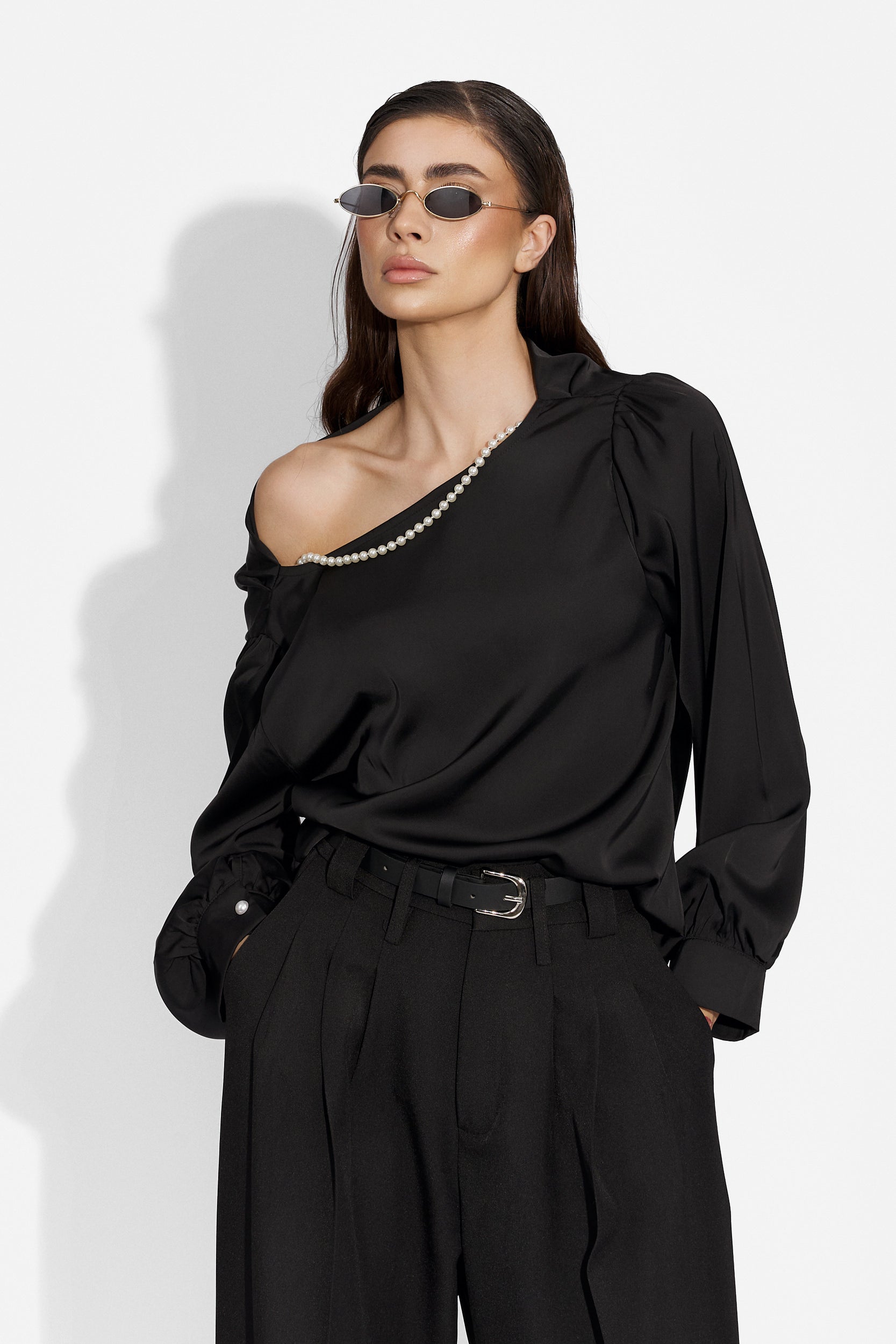 Елегантна черна дамска риза Anea Bogas