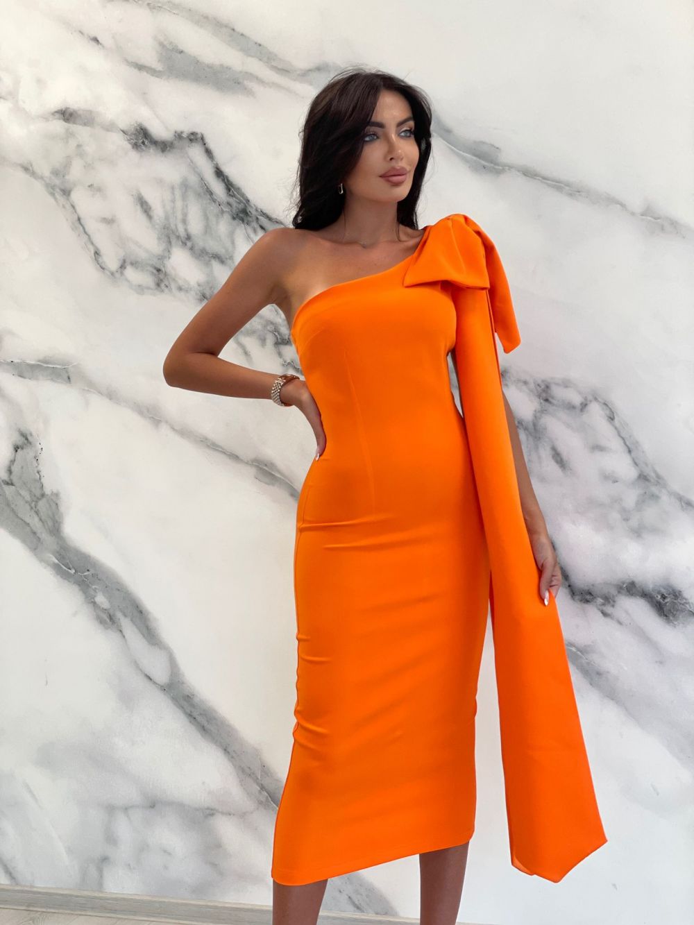 Оранжева миди рокля от плат Marieke Bogas